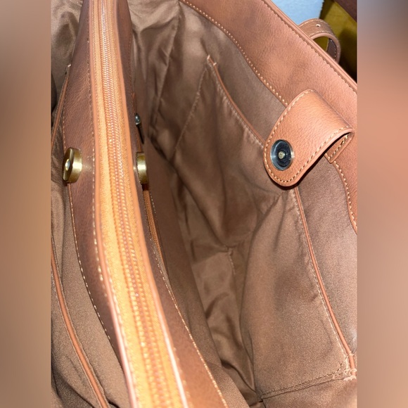 Chic Brown Leather Tote Bag for Laptop - Picture 7 of 9